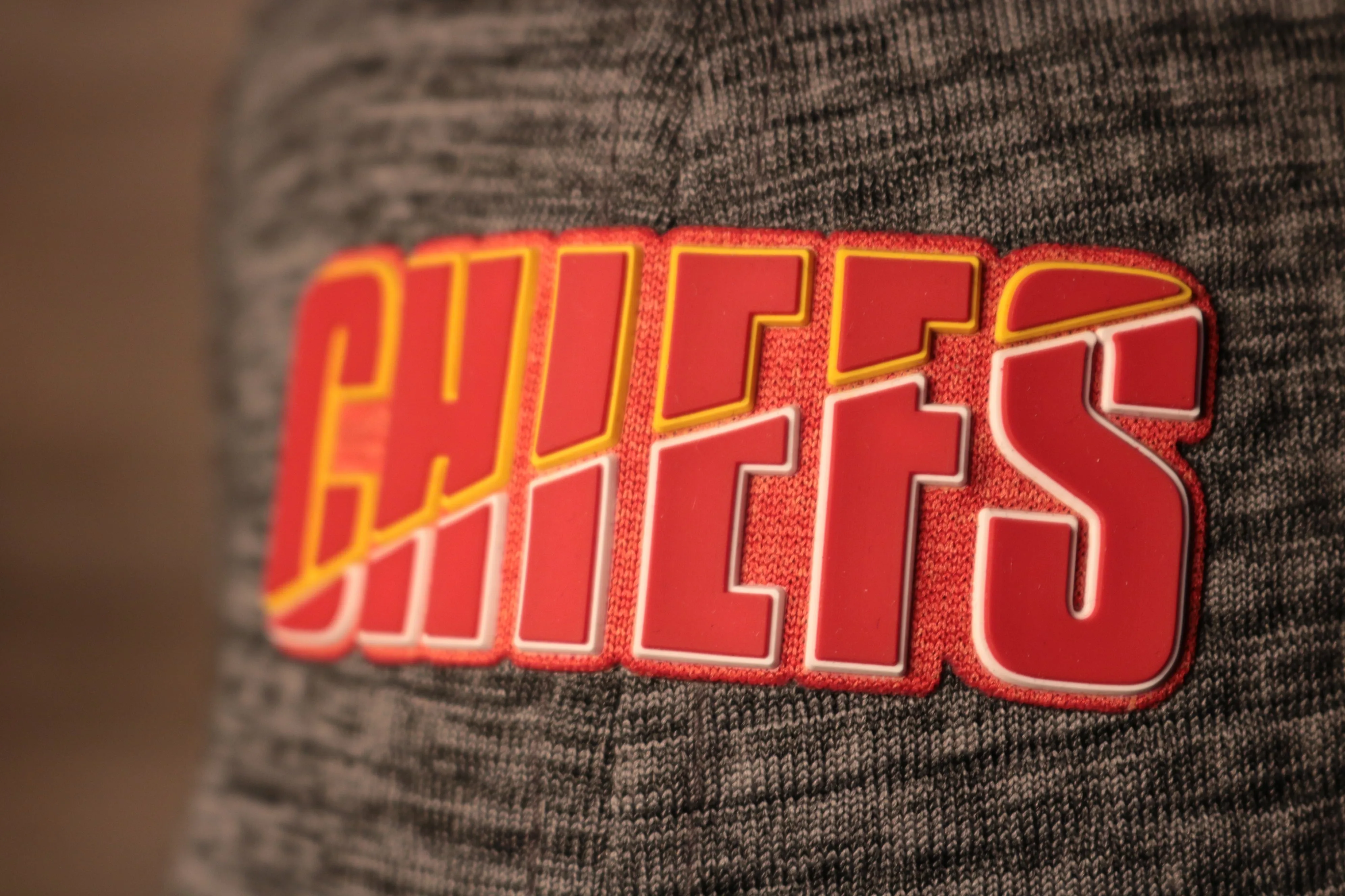 Chiefs 2020 Training Camp Flexfit | Kansas City Chiefs 2020 On-Field Grey Training Camp Stretch Fit