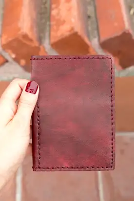 LEATHER PASSPORT CASE//MERLOT