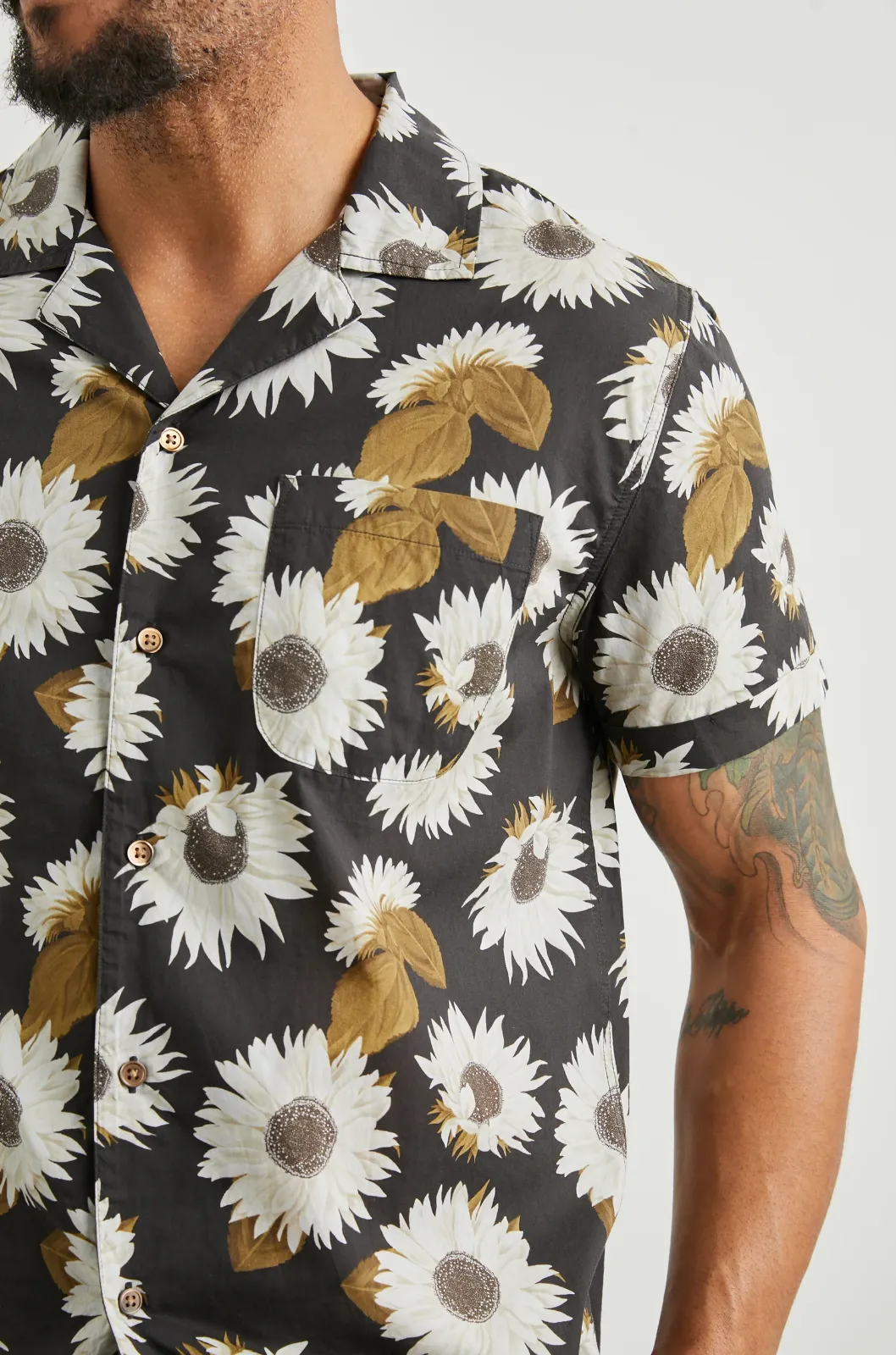 MORENO SUNFLOWER TWIRL SHORT SLEEVE SHIRT