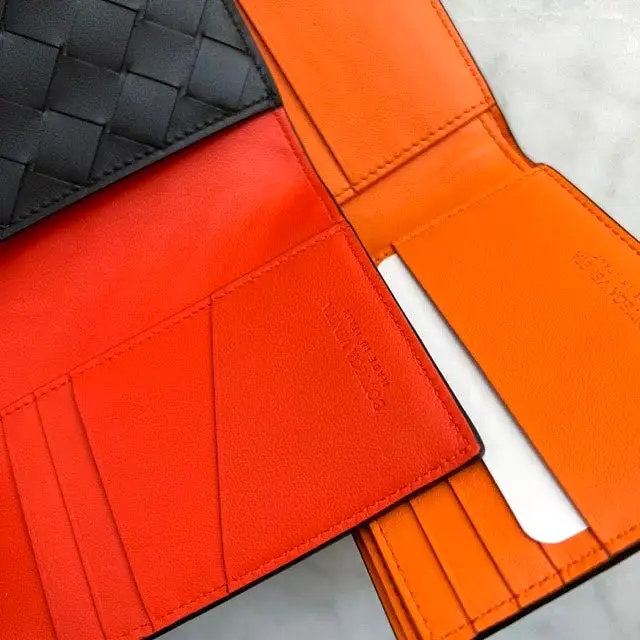 Passport Holder Intrecciato, Black/Orange