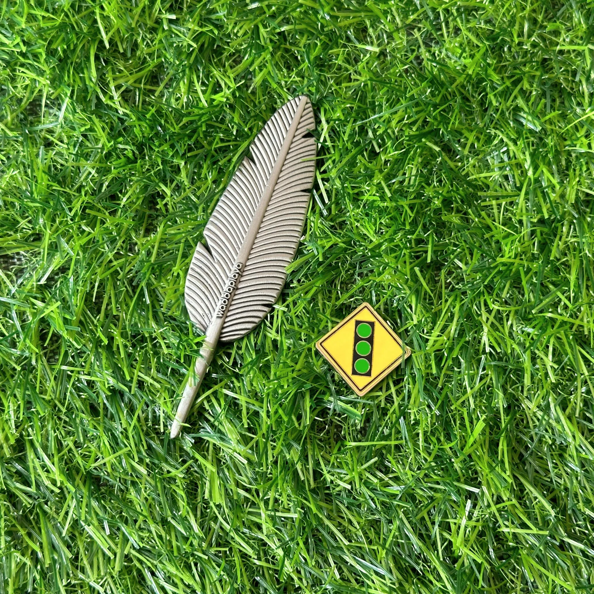 Single Prong Feather Divot Tool